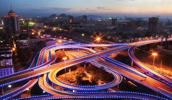 a2eb5e9d5b69a11178c6cedb53622396_20170517151213424.jpg 節(jié)能環(huán)保向前看——道路亮化工程